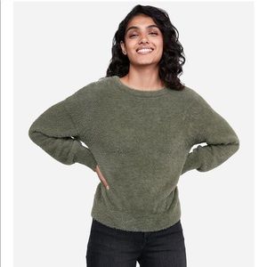 NWOT FUZZY BALLOON SLEEVE SWEATER IN OLIVE GREEN